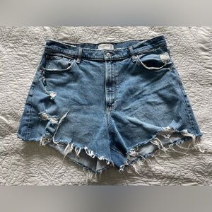Abercrombie & Fitch Size 33/16 4" Mom Short High Rise Curve Love Jean Shorts